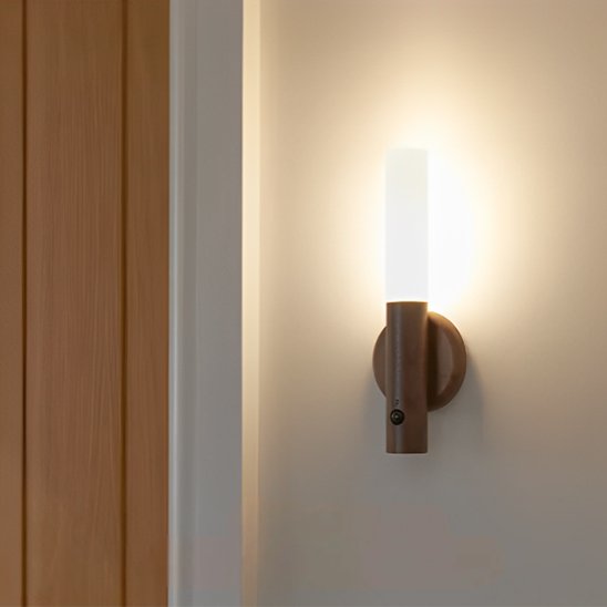 Applique murale chambre sur mur blanc