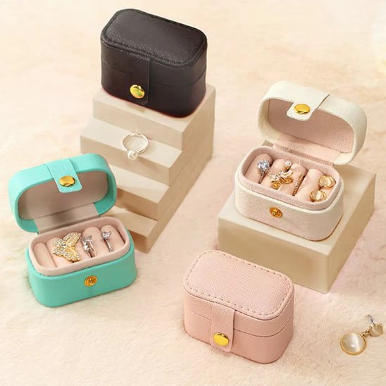 Boite à bijoux différentes couleurs