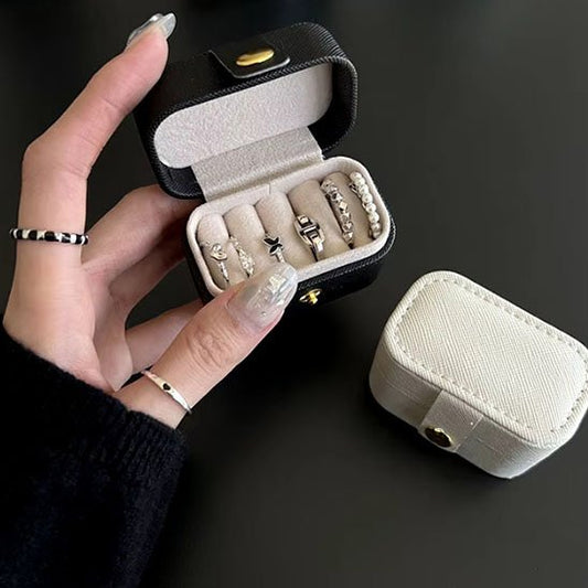 Boite à bijoux noire petite