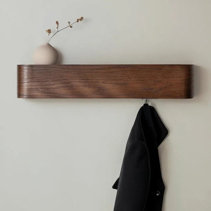 porte manteau mural bois veste noire